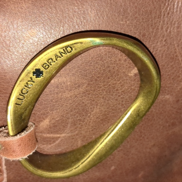 Lucky Brand southwestern crossbody with gold and leather details - Picture 6 of 15